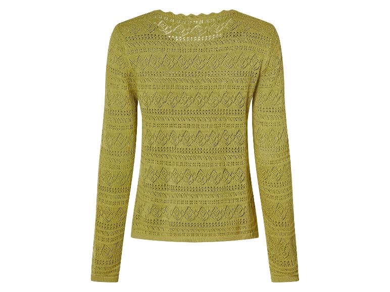 Gele gebreide trui met gaten.