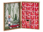 Houten adventskalender met kerstthema, genummerde lades en wintertafereel.