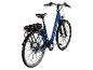Blauwe Zündapp elektrische fiets met bagagedrager en verlichting.