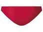 Een rood onderbroekje.