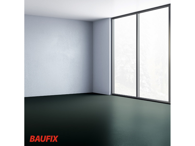 Een kamer met een groene vloer en een groot raam, met het Baufix logo