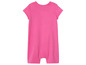 Een roze romper voor baby's.
