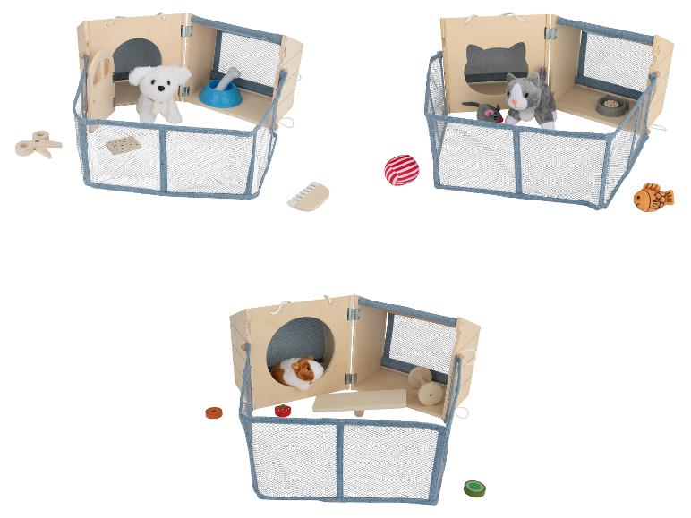 Drie speelgoedsets met dierenhokken en accessoires voor hond, kat en cavia.