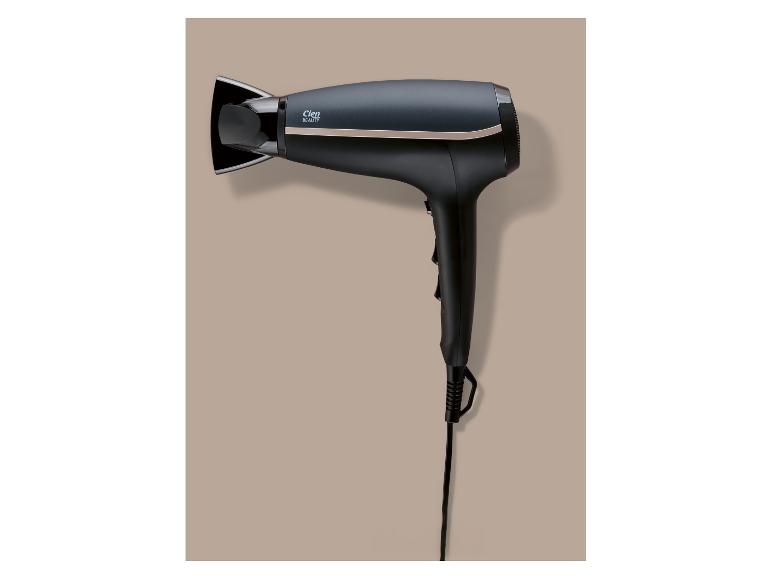 Zwarte föhn met stylingmondstuk
