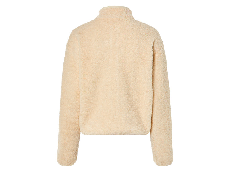 Een crèmekleurige fleecejas met lange mouwen.