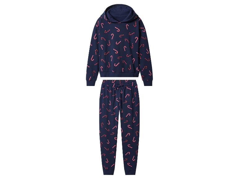 Blauwe pyjama met hoodie en broek met zuurstokpatroon.
