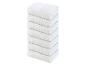 Een stapel witte badhanddoeken.