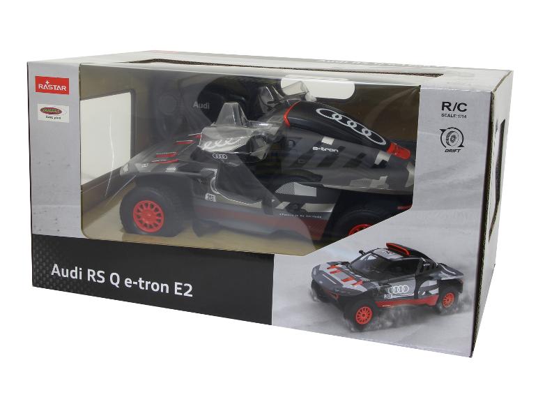 Verpakking van een Audi RS Q e-tron E2 RC-auto met driftfunctie.