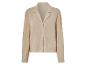Een beige overhemd met lange mouwen