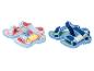 Twee paar kindersandalen: één roze-blauw en één blauw-groen.