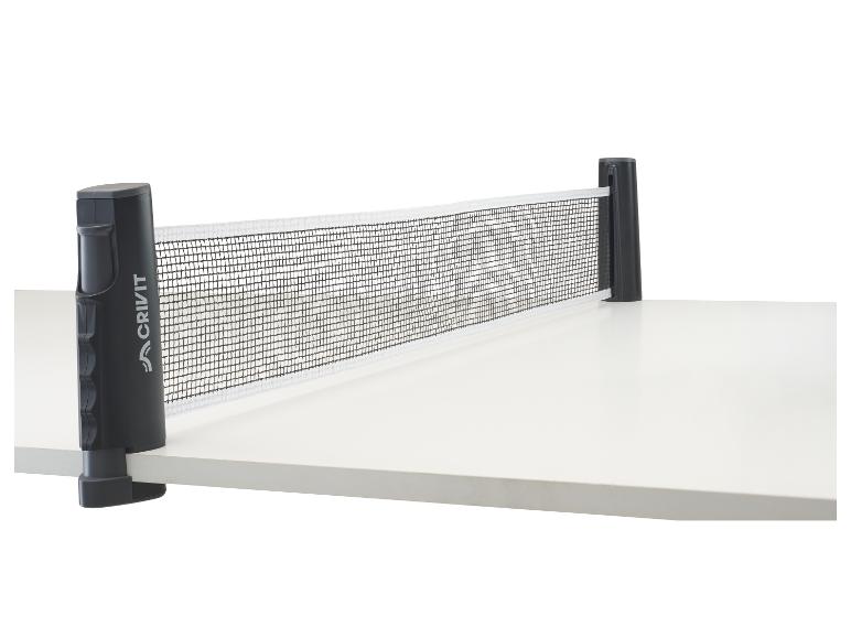 Crivit tafeltennisnet op een witte tafel