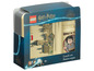 Een LEGO Harry Potter lunchset met een bekers en een lunchbox met afbeelding van Zweinstein.
