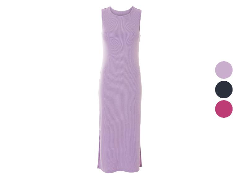 Lange gebreide jurk, verkrijgbaar in verschillende kleuren.