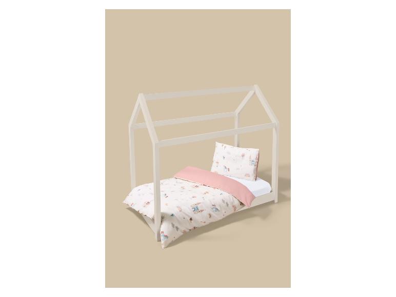 Kinderbed met huisframe en beddengoed met fantasieprint