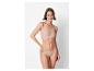Beige bh en slip, minimalistische stijl.