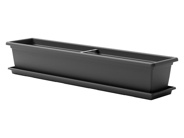 Donkergrijze rechthoekige plantenbak met bijpassende schotel, schuin van bovenaf gezien.
