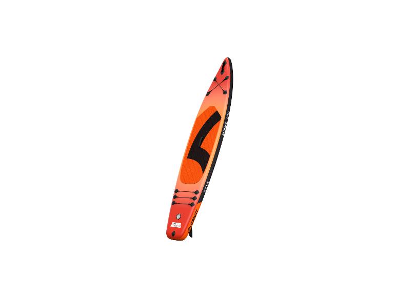 Oranje en zwart opblaasbaar SUP-board met touwen en vinnen.