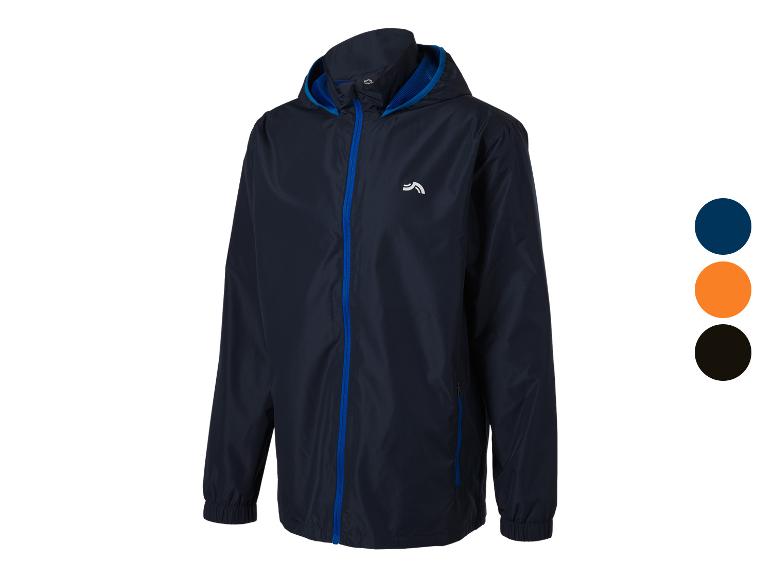 Een donkerblauw windjack met capuchon en blauwe details, verkrijgbaar in meerdere kleuren.