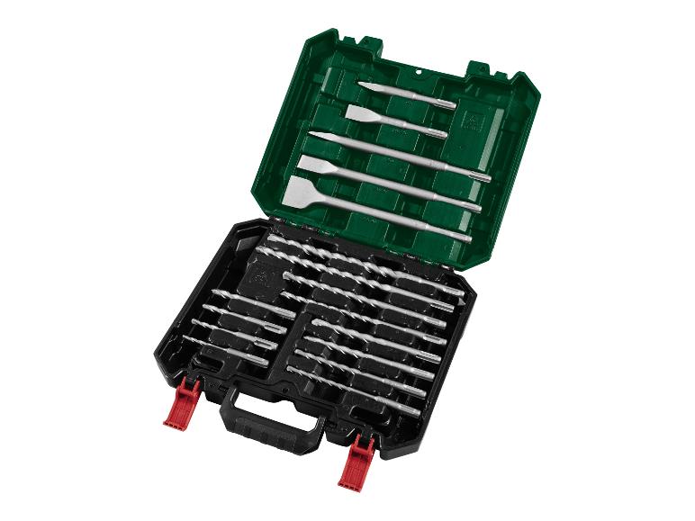 Boor- en beitelset voor boorhamer in groene en zwarte koffer.