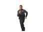 Man in grijs en zwart sportkleding, rennend.