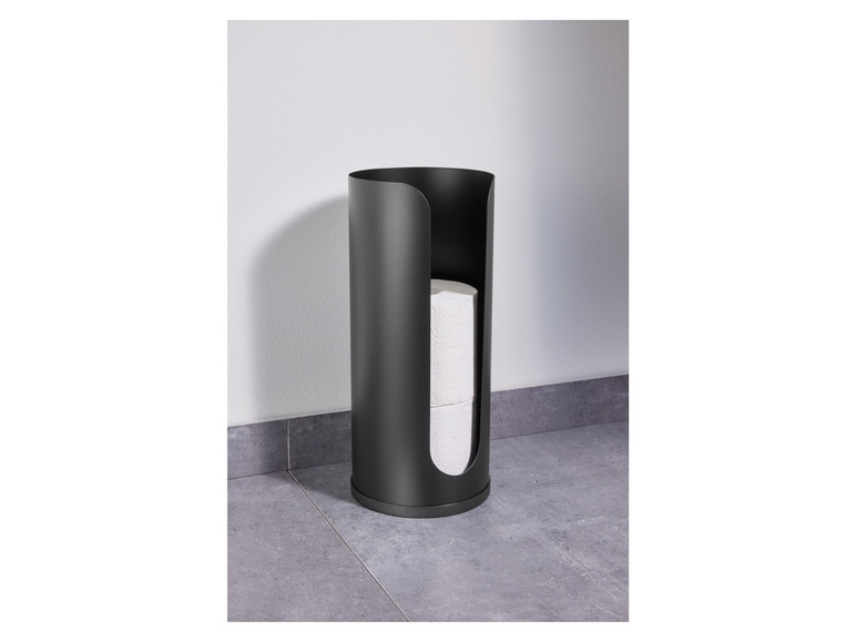 Een zwarte toiletrolhouder met twee rollen toiletpapier.
