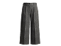 Grijze wijde broek met plooien aan de voorkant en hoge taille.