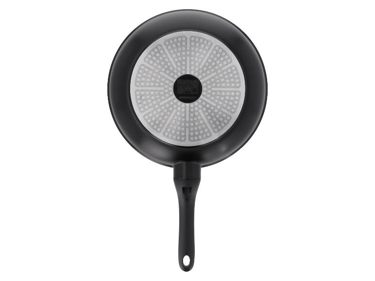 Silvercrest koekenpan met zwart handvat, onderaanzicht