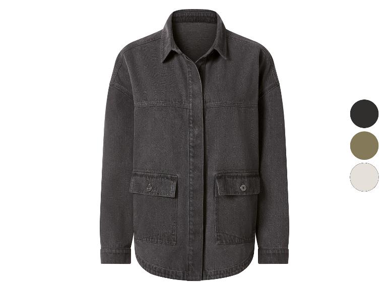 Donkergrijs denim overhemd met zakken en drie kleurstalen.