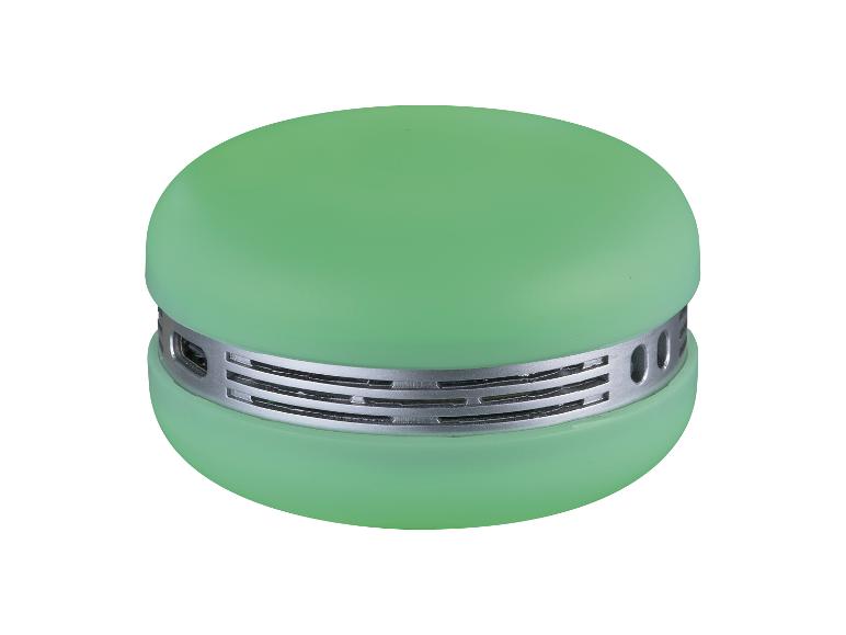 Groene macaronvormige draagbare luidspreker met zilveren rooster