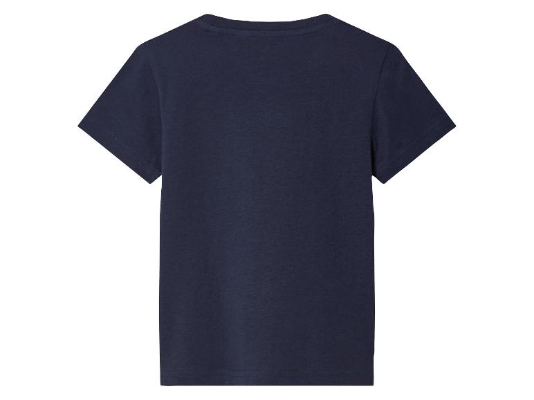 Donkerblauw kindershirt met korte mouwen.