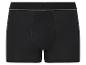 Een zwarte herenboxershort met een grijze streep op de tailleband.