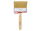 Een Parkside verfkwast met houten steel.
