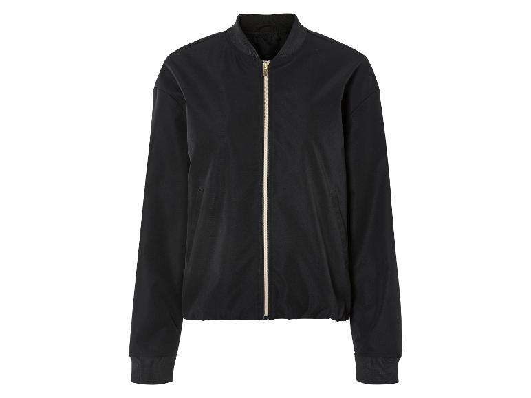 Een zwart bomberjack met een gouden rits.
