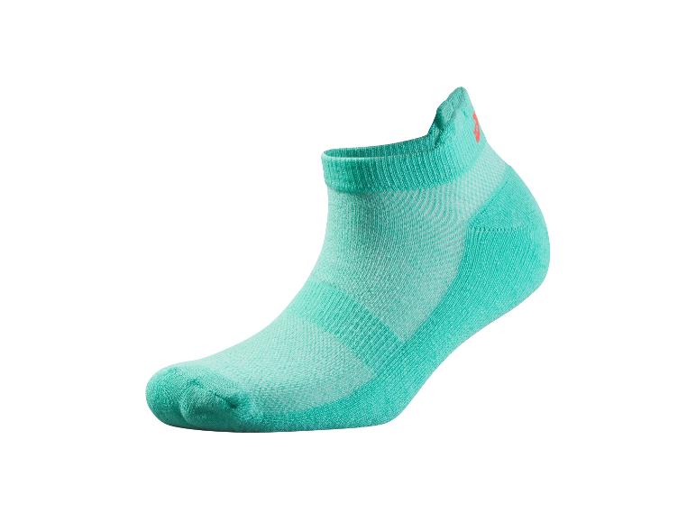 Lichtgroene hardloopsok.