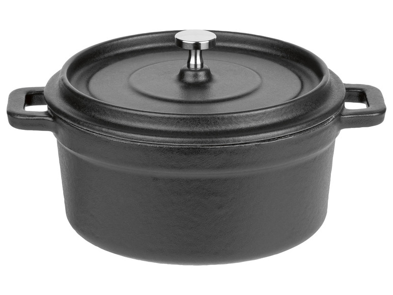 Een zwarte gietijzeren pan met deksel.