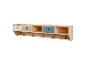 Houten wandplank met gekleurde lades en vijf metalen haken.