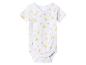 Witte baby romper met giraffen- en regenboogprint.