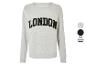 Een grijze sweatshirt met lange mouwen met een 'LONDON' opschrift.