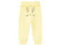 Gele broek met konijnenoortjes.