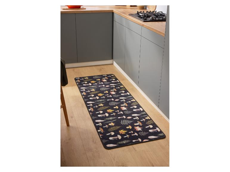 LIVARNO home Keukenloper met paddenstoelenmotief in een keuken.