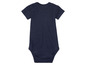 Een donkerblauw babypakje met korte mouwen.