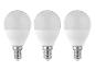 Drie witte E14 LED-lampen op een witte achtergrond