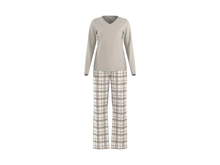 Beige pyjama met lange mouwen en geruite broek.
