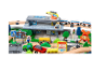 Houten treinset met station, helikopter, trein, auto's en diverse gebouwen.