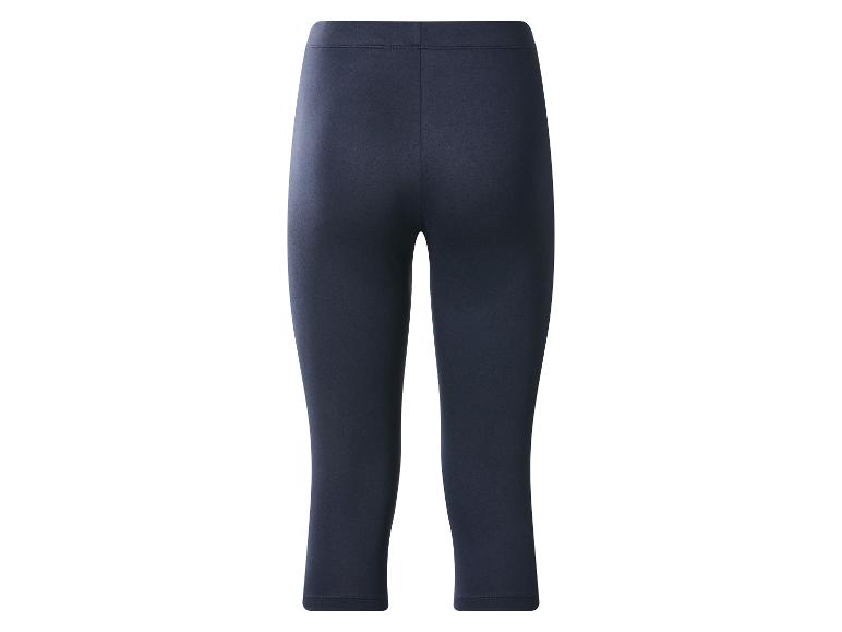 Donkerblauwe strakke capribroek voor dames.