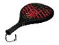 Zwart padelracket met rode en groene lijnen en gaten