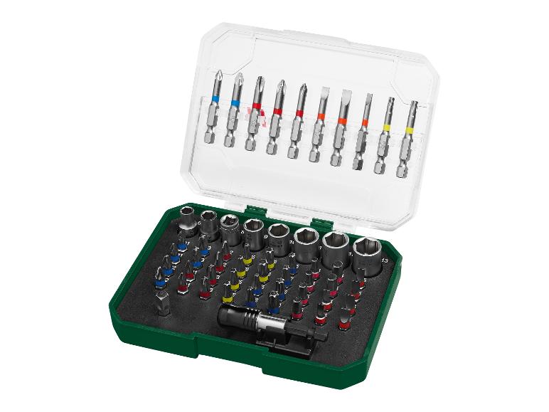 Een set met schroevendraaierbits, schroevendraaiers en dopjes in een groene Parkside-koffer.