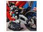 Close-up van een rood LEGO Technic Ducati Panigale V4 R motorfietsmodel.