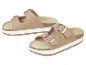 Beige plateau sandalen met gespen.