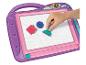 Een roze en paarse Clementoni Gabby's Dollhouse magisch tekenbord met magnetische vormen.